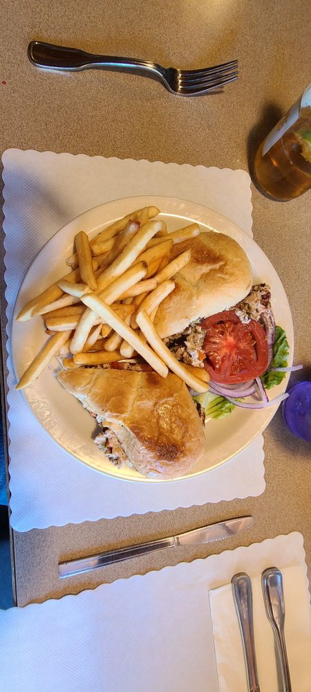 Sierra Valley Bar and Grill Logo