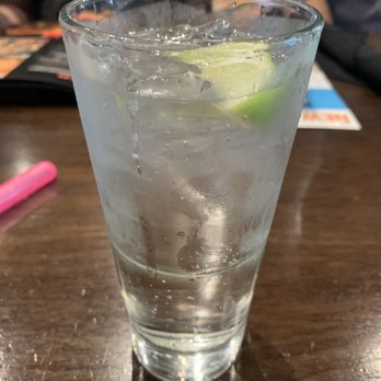 Dave & Buster's Ala Moana - Double Gin and Tonic - Arcades Near Me - Honolulu, Hawaii