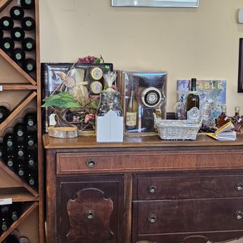 Christian W Klay Wineries - Gift shop - Wineries Near Me - Uniontown, Pennsylvania Christian W Klay Wineries - Gift shop - Wineries Near Me - Uniontown, Pennsylvania