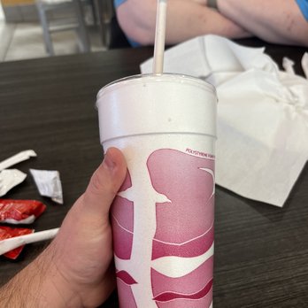 Schaffner's Drive In - Raspberry milkshake - Ice Cream & Frozen Yogurt Near Me - Baltimore, Ohio