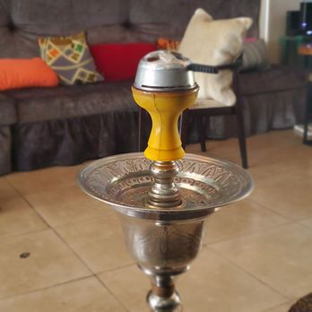 Centerpiece Hookah Lounge - Nectarine and lemony mint hookah - Hookah Bars Near Me - Los Angeles, California Centerpiece Hookah Lounge - Nectarine and lemony mint hookah - Hookah Bars Near Me - Los Angeles, California