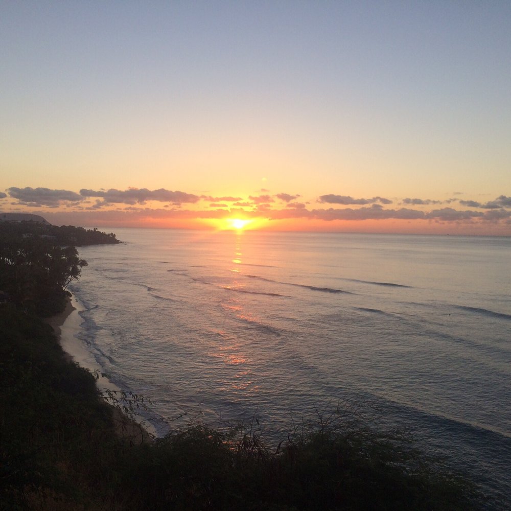 City Running Tours Honolulu - Stop for the sunrise - Walking Tours Near Me - Honolulu, Hawaii