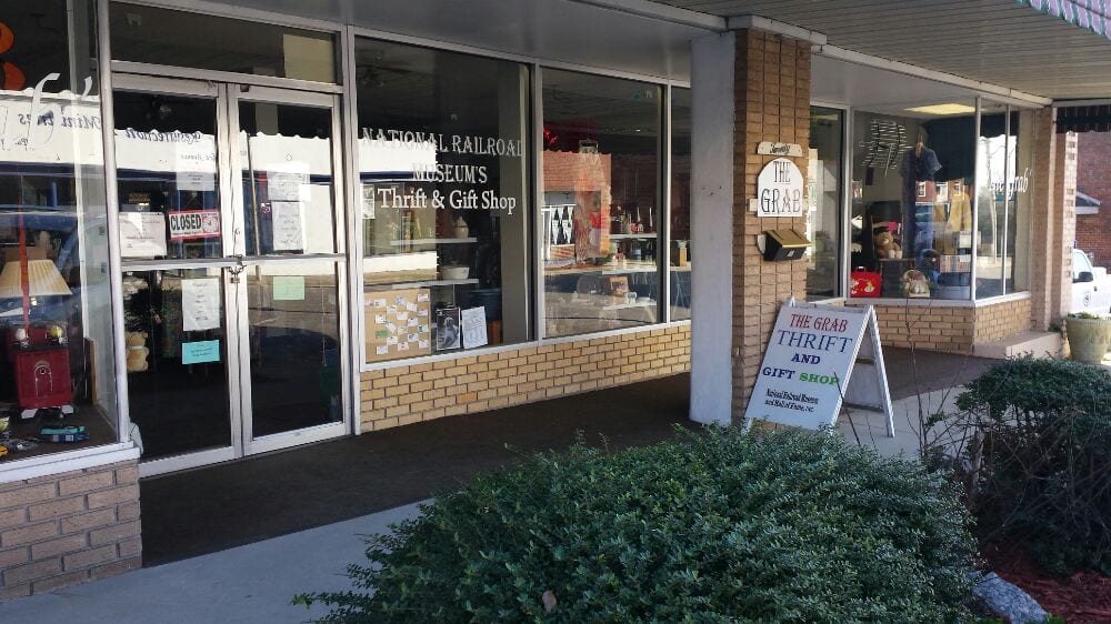 THE GRAB Updated April 2024 20 W Hamlet Ave, Hamlet, North Carolina