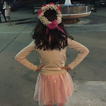 April Flowers - Florists Near Me - Pico Rivera, California