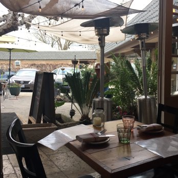 The Hideout Kitchen - Open window - nice atmosphere - New American Near Me - Lafayette, California The Hideout Kitchen - Open window - nice atmosphere - New American Near Me - Lafayette, California
