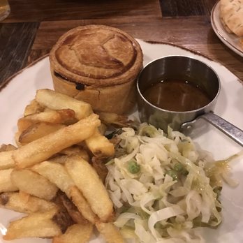 Barrowboy & Banker - Spicy chicken meat pie - Pubs Near Me - London, XGL