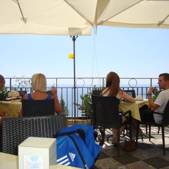 Cafe Wunderbar - Die Terrasse - Cafes Near Me - Taormina, Maine