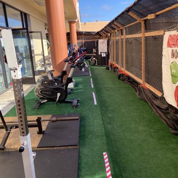 MetroFlex Gym Oceanside - Outdoor workout area is quite nice actually, albeit small. - Trainers Near Me - Oceanside, California