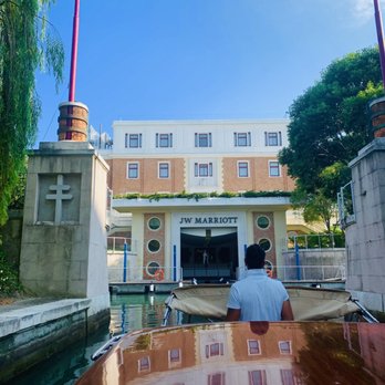 JW Marriott Venice Resort & Spa - James Bond Dock - pretty fancy - Hotels Near Me - Venice, RM JW Marriott Venice Resort & Spa - James Bond Dock - pretty fancy - Hotels Near Me - Venice, RM