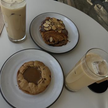 Eller Bakery - Banana bread latte and caramel cookie with chocolate croissant - Bakeries Near Me - Costa Mesa, California Eller Bakery - Banana bread latte and caramel cookie with chocolate croissant - Bakeries Near Me - Costa Mesa, California