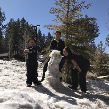 Bear Creek Resort - So cool to build snowman just outside the cabin !! - Guest Houses Near Me - Big Bear Lake, California Bear Creek Resort - So cool to build snowman just outside the cabin !! - Guest Houses Near Me - Big Bear Lake, California