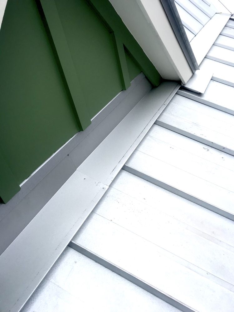 Slide of K&G Roofing