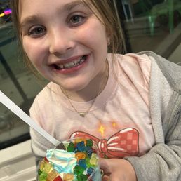 Blue swirl with vanilla and gummy bears! Blue swirl with vanilla and gummy bears!