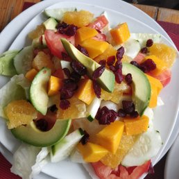 Garden Salad. It's huge!