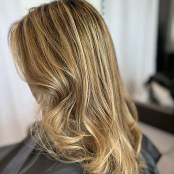 WenNexy Beauty Consultant - Hair Stylists Near Me - Katy, Texas WenNexy Beauty Consultant - Hair Stylists Near Me - Katy, Texas