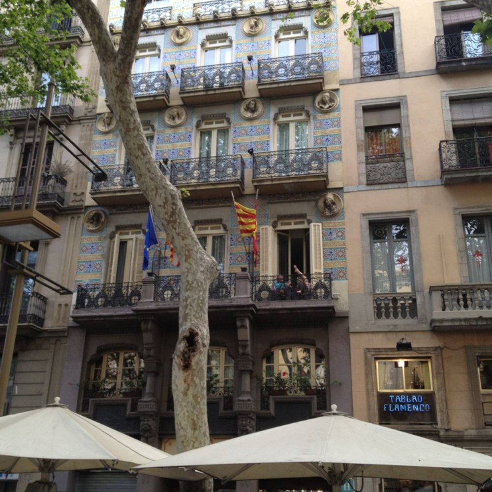 Las Ramblas - Local Flavor Near Me - Barcelona, B Las Ramblas - Local Flavor Near Me - Barcelona, B