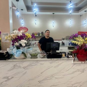 Gilroy Noodle - Beautiful decor - Vietnamese Near Me - Gilroy, California