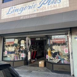 Lucky Lingerie Plus - Store front