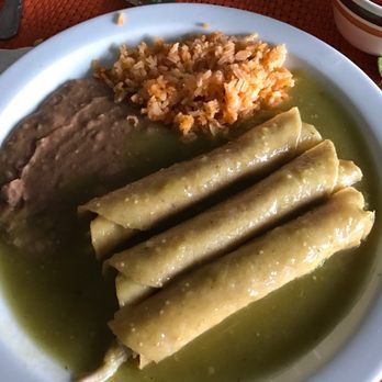 La Cazuela del Mole - Enchiladas verdes, ordered with no cheese - Mexican Near Me - Rosarito, BCN