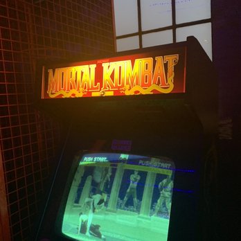 FlashBack RetroPub - 3 Mortal Kombat Machines - Pubs Near Me - Oklahoma City, Oklahoma