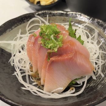 Yuubi Sushi - Hamachi Sashimi - Sushi Bars Near Me - Beaverton, Oregon