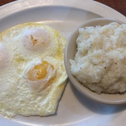 Luna's Deli & Restaurant - Breakfast special with grits