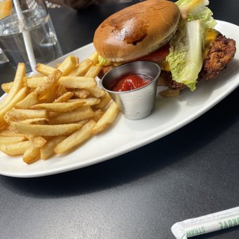 Curfew - Chicken sandwich - New American Near Me - Memphis, Tennessee Curfew - Chicken sandwich - New American Near Me - Memphis, Tennessee