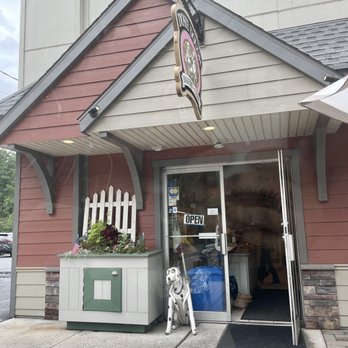 Dosie Dough - Entrance - Bakeries Near Me - Reading, Pennsylvania