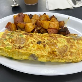 Bagelworks - FOUR EGG OMELETTE - Bagels Near Me - Boca Raton, Florida