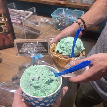 Chocglitz & Cream - The best and most rich mint choco chip! - Ice Cream & Frozen Yogurt Near Me - Albuquerque, New Mexico
