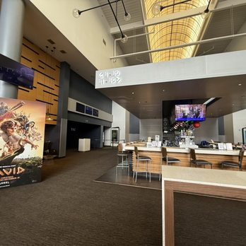 Studio Movie Grill - The lobby area was deserted. - Cinema Near Me - Dallas, Texas