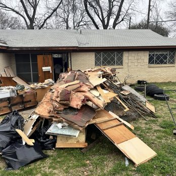 Rapid Removal DFW - Shout out to the team & their hard work helping clean up this property for a valued repeat client! - Junk Removal & Hauling Near Me Rapid Removal DFW - Shout out to the team & their hard work helping clean up this property for a valued repeat client! - Junk Removal & Hauling Near Me