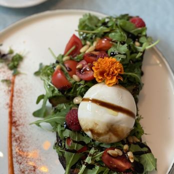 Elaine's Deli - Burrata Sandwich - Delis Near Me - Frankfurt, HE Elaine's Deli - Burrata Sandwich - Delis Near Me - Frankfurt, HE