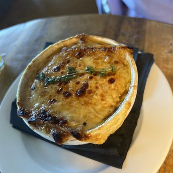 Raven's View - Onion soup - Pubs Near Me - Cave Creek, Arizona Raven's View - Onion soup - Pubs Near Me - Cave Creek, Arizona