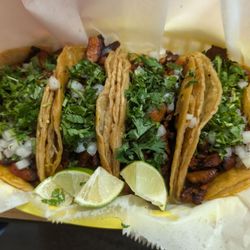 Pupuseria Casa Maria - Al pastor tacos