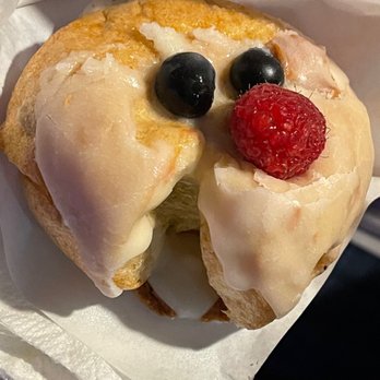 Beard Papa's - Mixed berry - Desserts Near Me - Spring, Texas