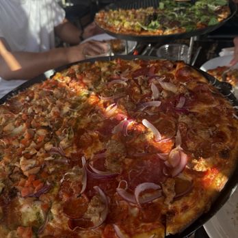 The Last Round Tavern - Pizza Near Me - San Jose, California The Last Round Tavern - Pizza Near Me - San Jose, California