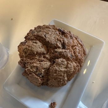 Milk & Honey - PASS on this cookie, it's SO hard, literally like a brick- a massive rock hard cookie- don't waste your calories - Cafes Near Me - Chattanooga, Tennessee