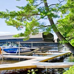 Lakeside Simplicity