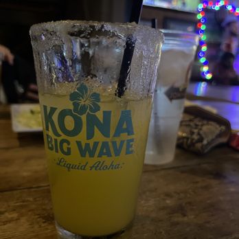 Johnny's Tavern - mango margarita - American Near Me - Shawnee, Kansas