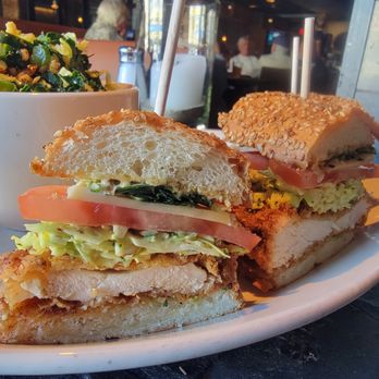 Nick's San Clemente - Crispy Chicken Sandwich - American Near Me - San Clemente, California