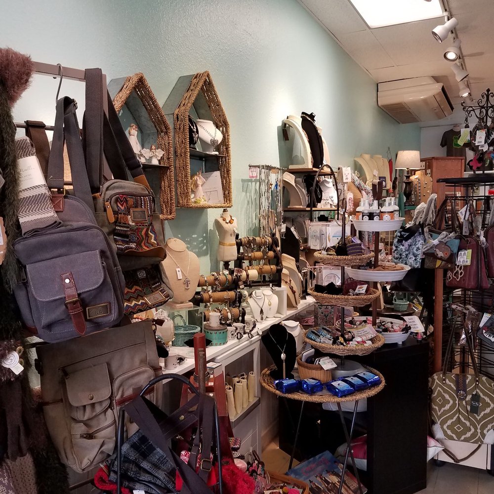 Beachside Gifts - Women's Clothing Near Me - Poulsbo, Washington Beachside Gifts - Women's Clothing Near Me - Poulsbo, Washington