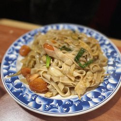 Hometown Chinese Restaurant - T-N2. Pud-Kee-Mow with Chicken