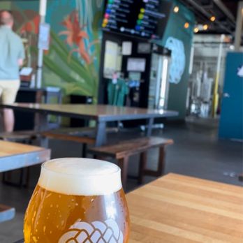 Three Weavers Brewing Co - Breweries Near Me - Inglewood, California
