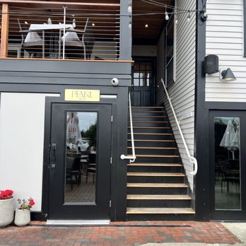 Pearl - Back door - Cocktail Bars Near Me - Mystic, Connecticut