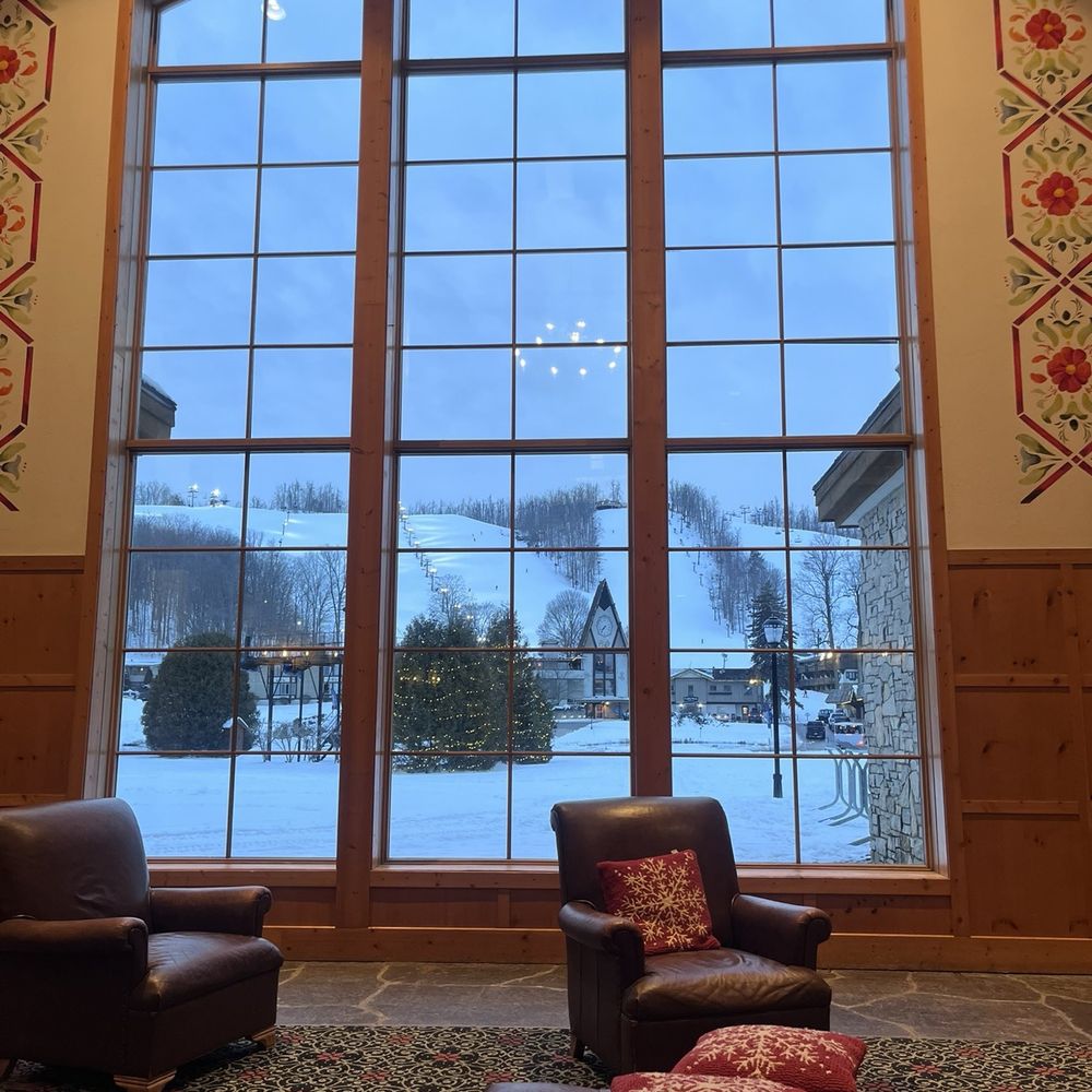Boyne Mountain Resort - The lobby - Ski Resorts Near Me - Boyne Falls, Michigan Boyne Mountain Resort - The lobby - Ski Resorts Near Me - Boyne Falls, Michigan