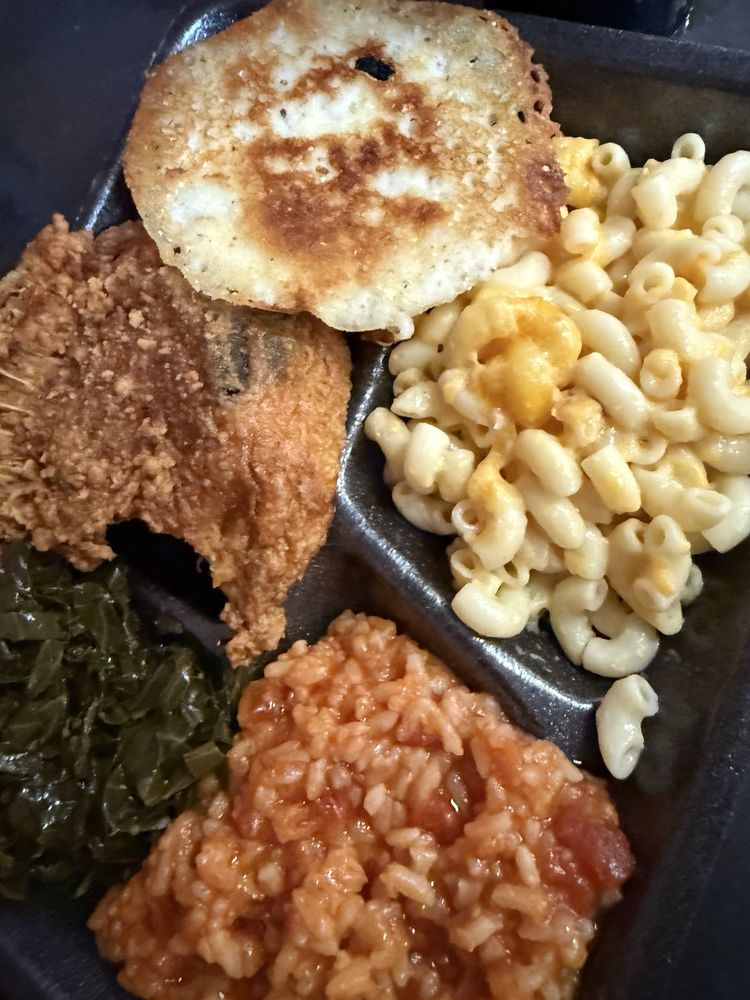 Renee's Southern Bar & Grill Logo