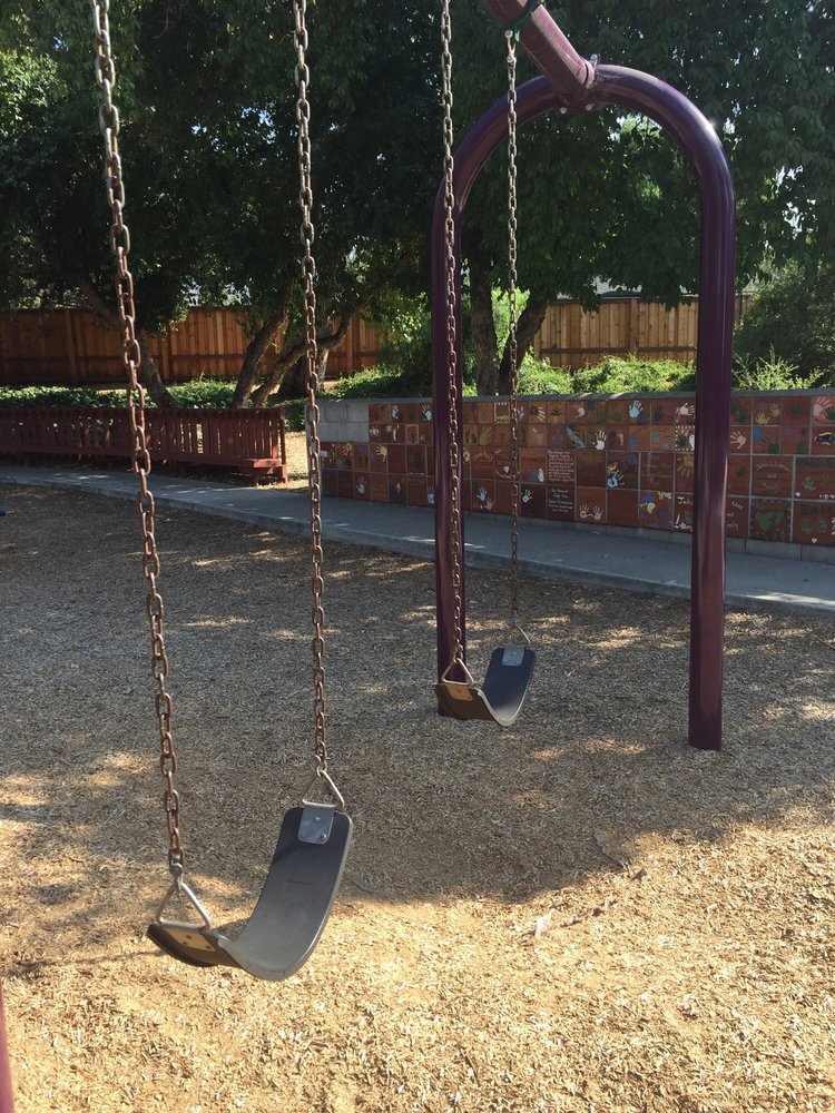 Willowglen Park Logo