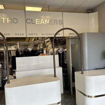 Metro Cleaners - Lobby - Dry Cleaning Near Me - Santa Ana, California