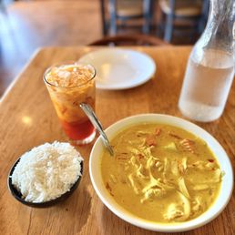 Lunch Special: Chicken Yellow Curry w/ Rice + Thai Tea ($17.95)